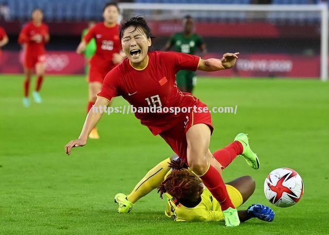 半岛体育-秘鲁女足惊艳登场逆风翻盘